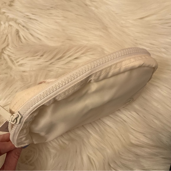 Gaiam Sidekick Waistpack - NWT - Cream - Picture 7 of 12